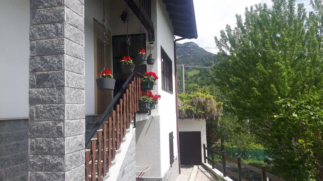 Casa Vacanze Germano อาออสตา ภายนอก รูปภาพ