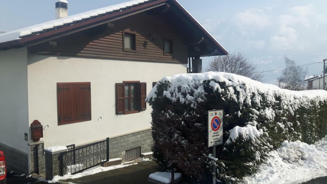 Casa Vacanze Germano อาออสตา ภายนอก รูปภาพ